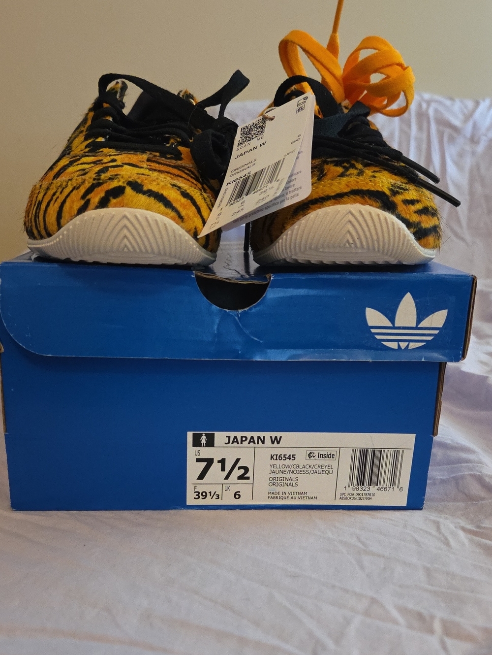 adidas Originals Japan W Sneakers - Yellow & Black Tiger Print